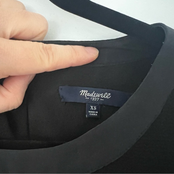 Madewell Top - Picture 2 of 3